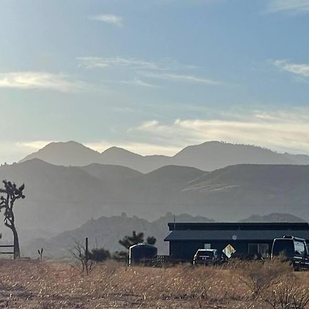 Chasing The Moon: Expansive Tub Views Near Pappy'S Villa Pioneertown Exteriör bild