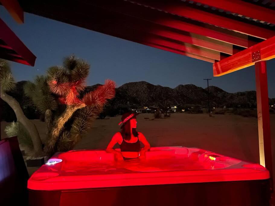 Chasing The Moon: Expansive Tub Views Near Pappy'S Villa Pioneertown Exteriör bild