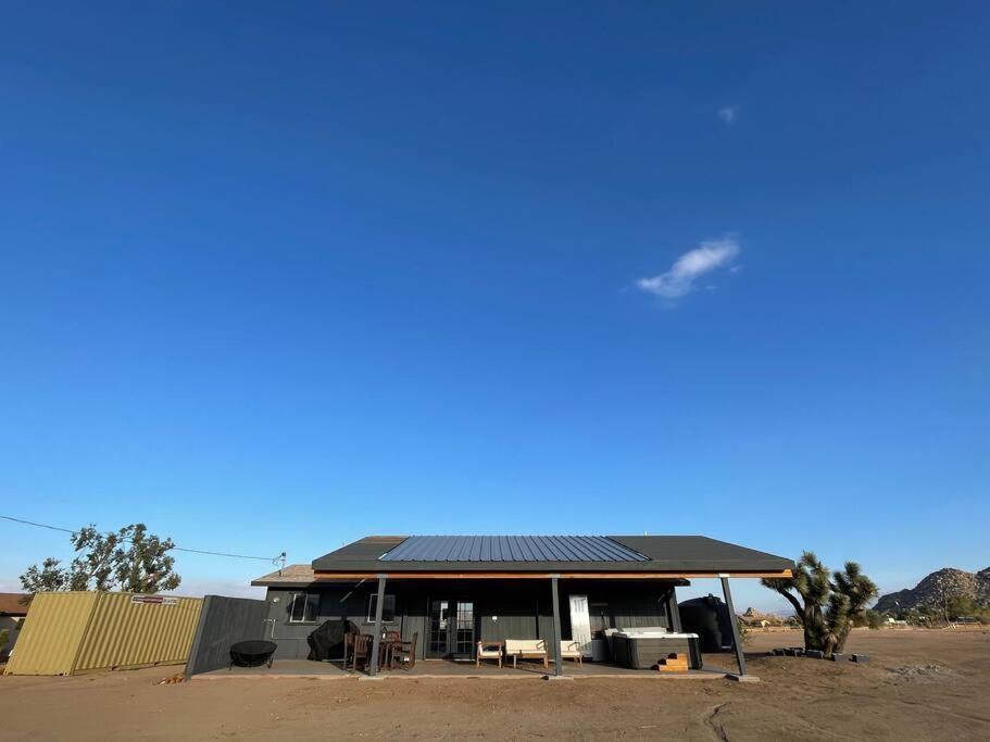 Chasing The Moon: Expansive Tub Views Near Pappy'S Villa Pioneertown Exteriör bild