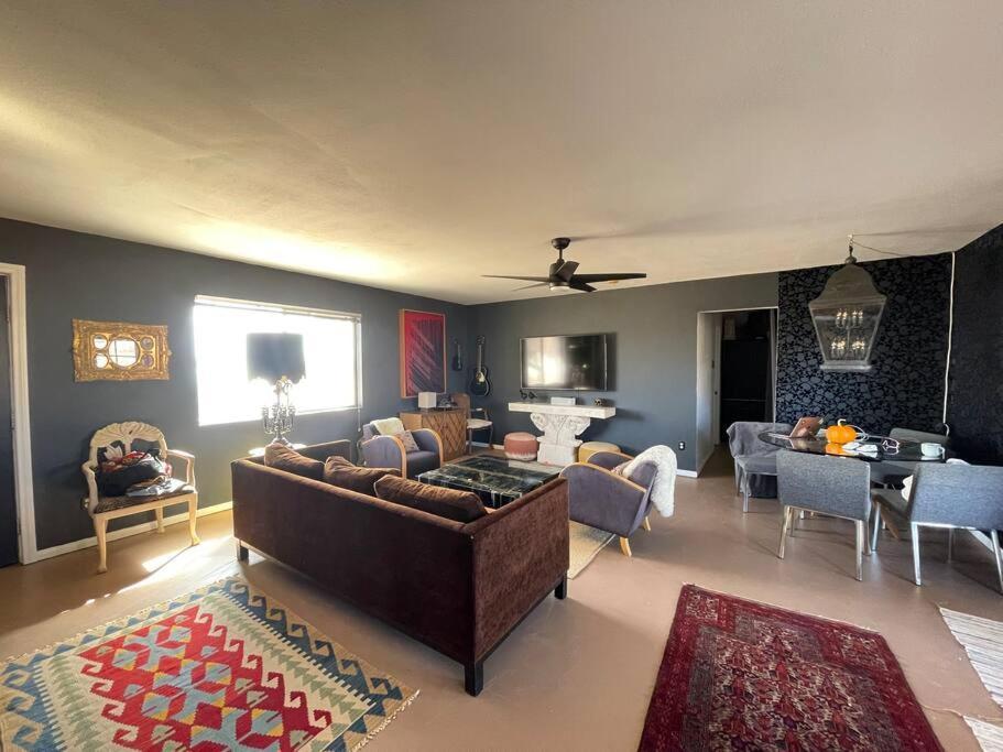 Chasing The Moon: Expansive Tub Views Near Pappy'S Villa Pioneertown Exteriör bild
