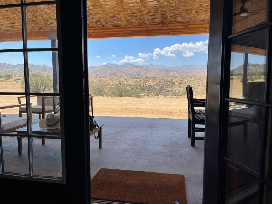 Chasing The Moon: Expansive Tub Views Near Pappy'S Villa Pioneertown Exteriör bild