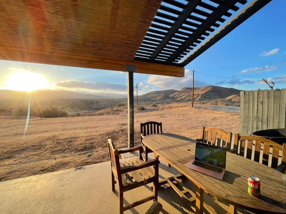 Chasing The Moon: Expansive Tub Views Near Pappy'S Villa Pioneertown Exteriör bild